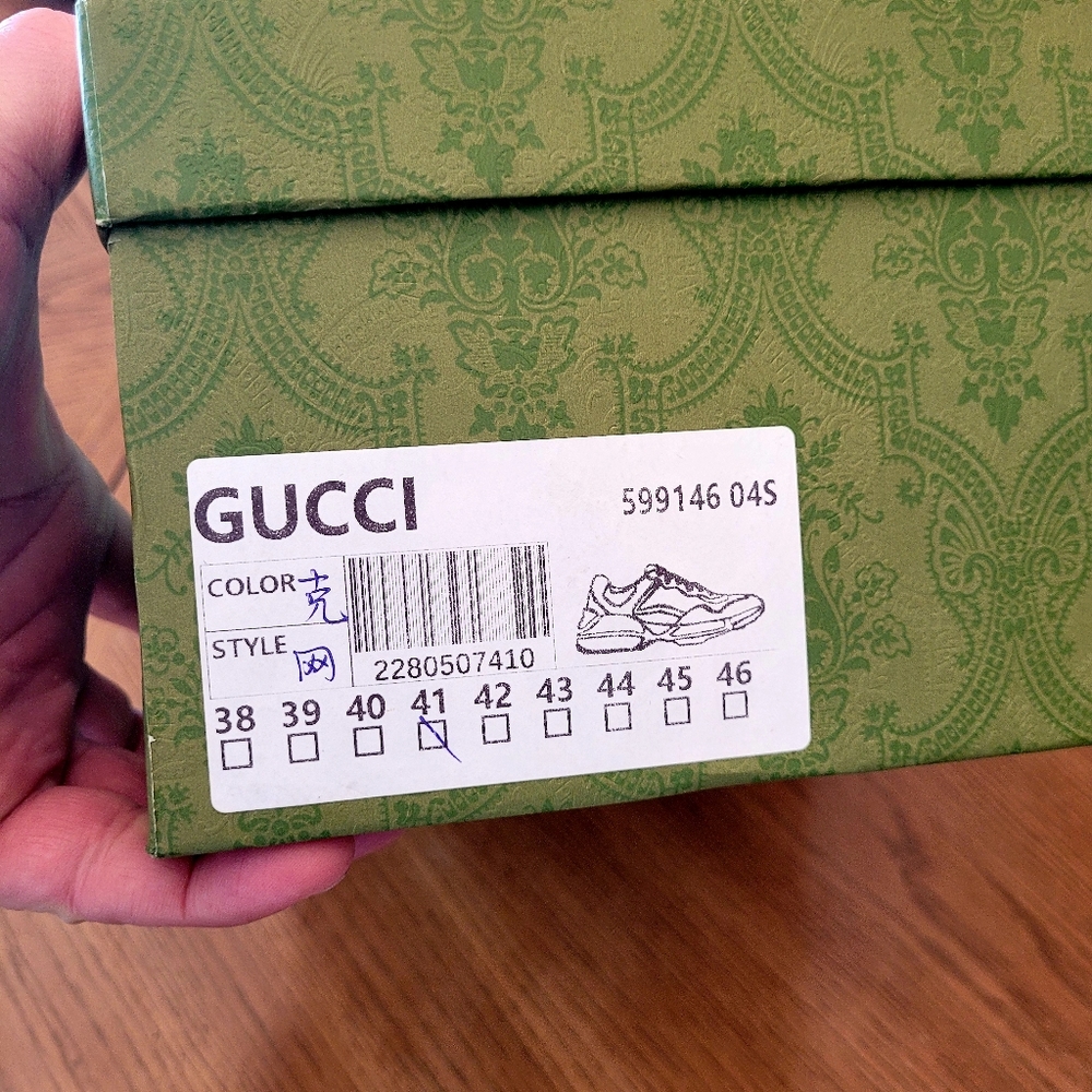 Gucci Men's Black Rhyton Low-top Sneaker - Picture 5 of 7